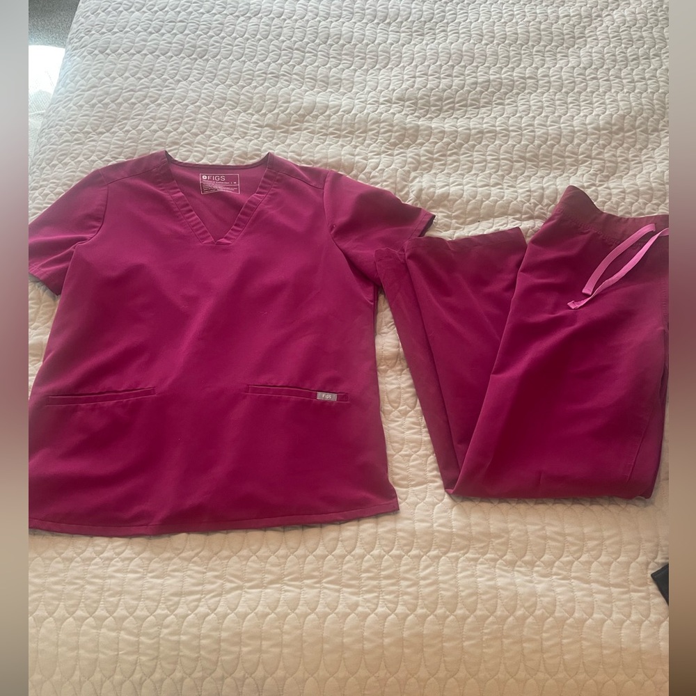 Figs scrubs set- Magenta
